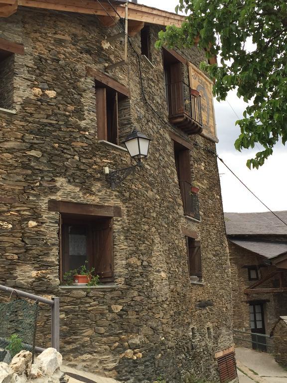 Lo Paller De Roc Montescladó Dış mekan fotoğraf