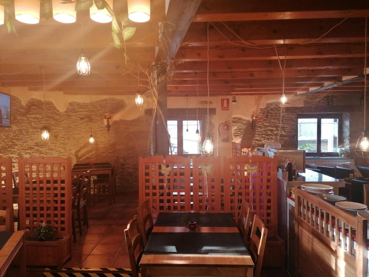 Lo Paller De Roc Montescladó Dış mekan fotoğraf