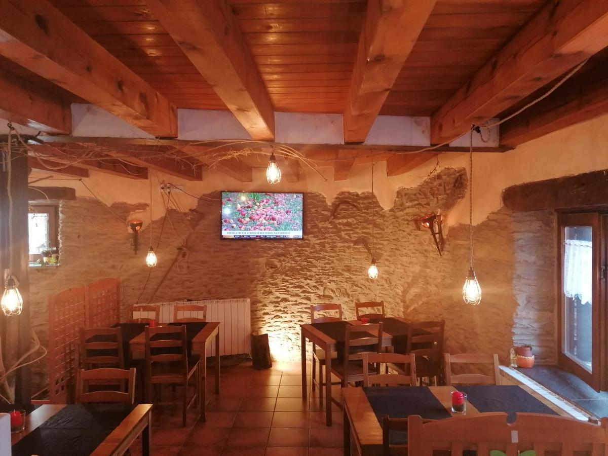 Lo Paller De Roc Montescladó Dış mekan fotoğraf