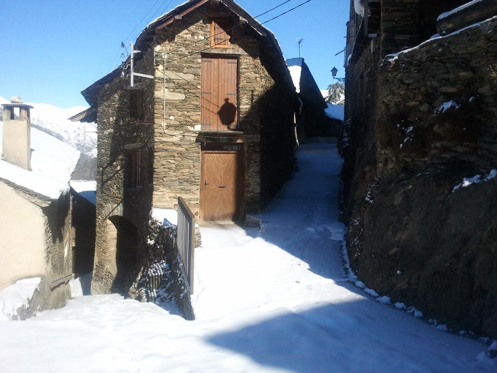Lo Paller De Roc Montescladó Dış mekan fotoğraf